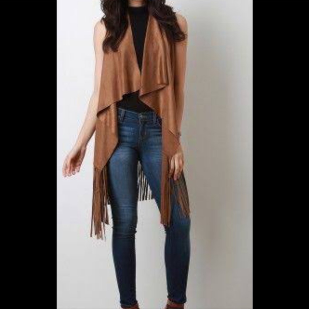 BIT & BRIDLE women’s faux Suede fringe Vest